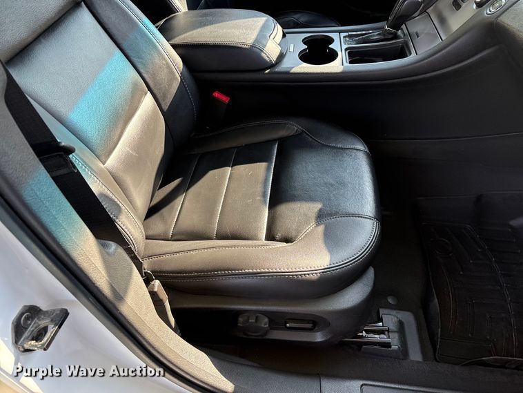 image for item FG0515 2019 Ford Taurus SEL 