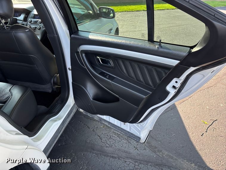 image for item FG0515 2019 Ford Taurus SEL 
