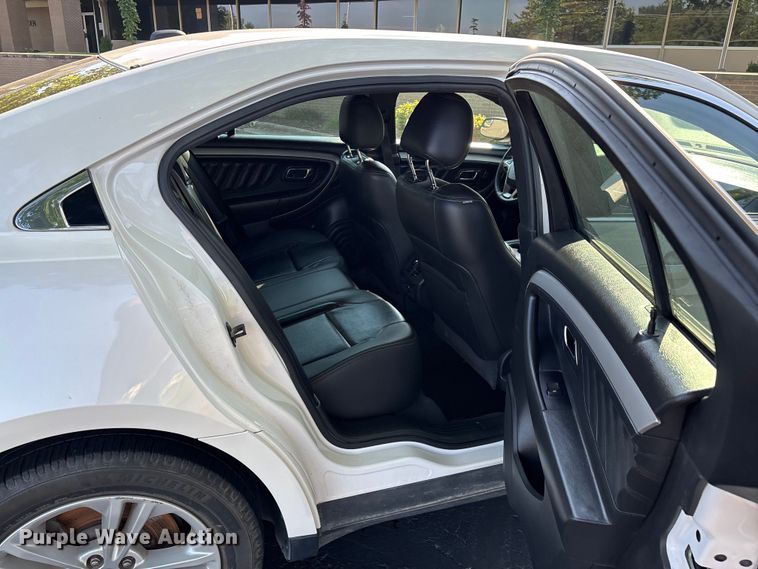 image for item FG0515 2019 Ford Taurus SEL 