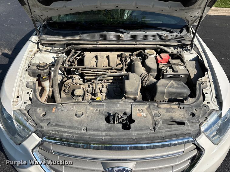 image for item FG0515 2019 Ford Taurus SEL 