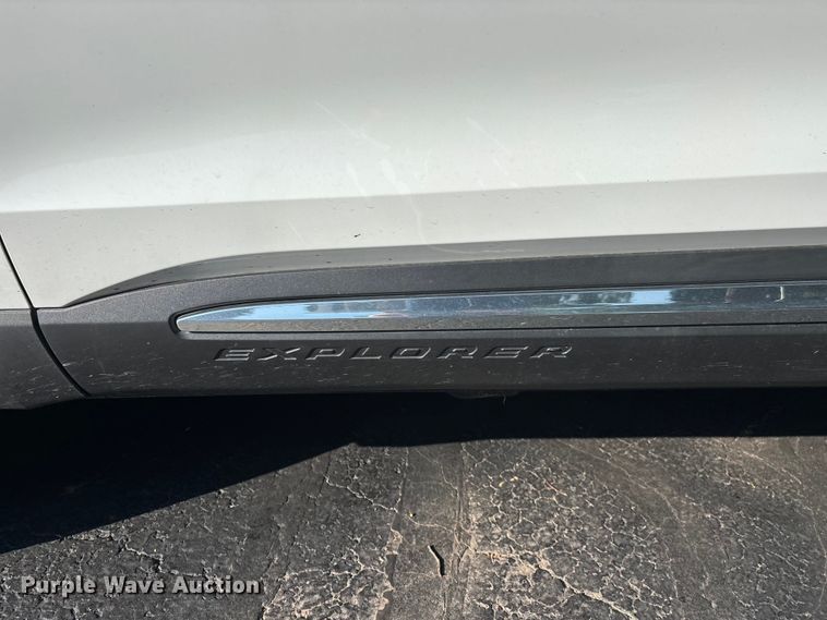 image for item FG0516 2021 Ford Explorer Limited SUV