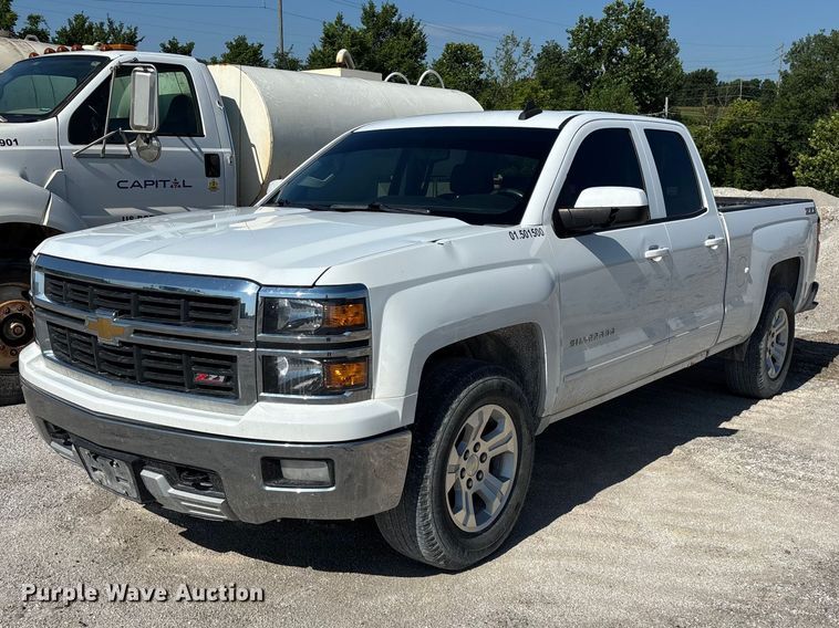 image for item FG0517 2015 Chevrolet Silverado 1500 Ext. Cab pickup truck cab and chassis