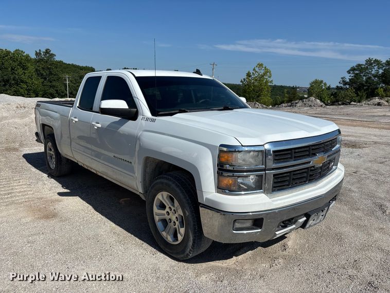 image for item FG0517 2015 Chevrolet Silverado 1500 Ext. Cab pickup truck cab and chassis