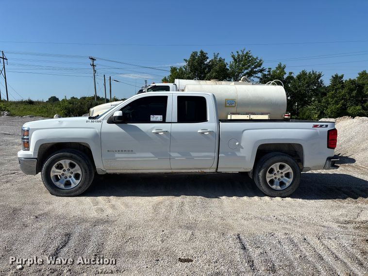 image for item FG0517 2015 Chevrolet Silverado 1500 Ext. Cab pickup truck cab and chassis