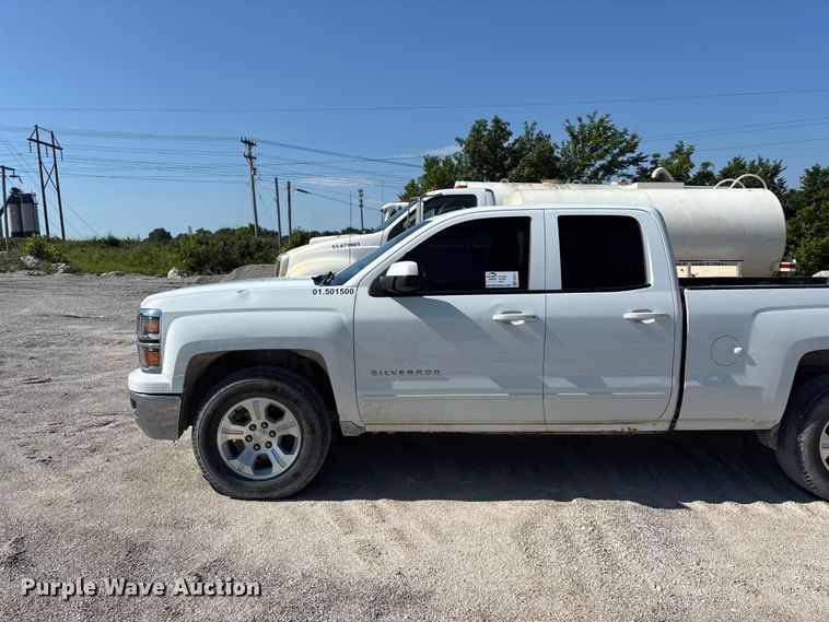 image for item FG0517 2015 Chevrolet Silverado 1500 Ext. Cab pickup truck cab and chassis