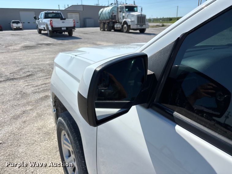 image for item FG0517 2015 Chevrolet Silverado 1500 Ext. Cab pickup truck cab and chassis
