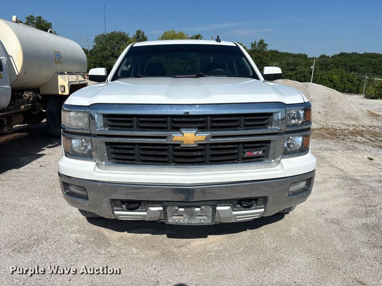 image for item FG0517 2015 Chevrolet Silverado 1500 Ext. Cab pickup truck cab and chassis