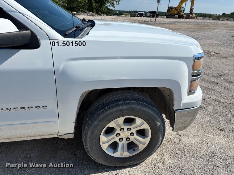 image for item FG0517 2015 Chevrolet Silverado 1500 Ext. Cab pickup truck cab and chassis