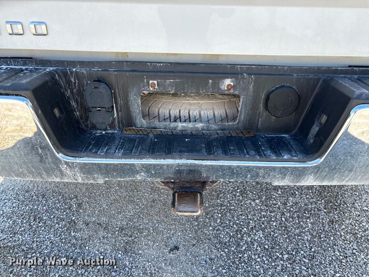 image for item FG0517 2015 Chevrolet Silverado 1500 Ext. Cab pickup truck cab and chassis