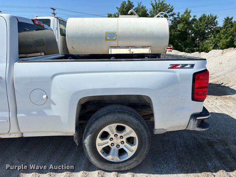 image for item FG0517 2015 Chevrolet Silverado 1500 Ext. Cab pickup truck cab and chassis