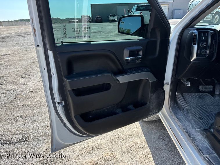 image for item FG0517 2015 Chevrolet Silverado 1500 Ext. Cab pickup truck cab and chassis