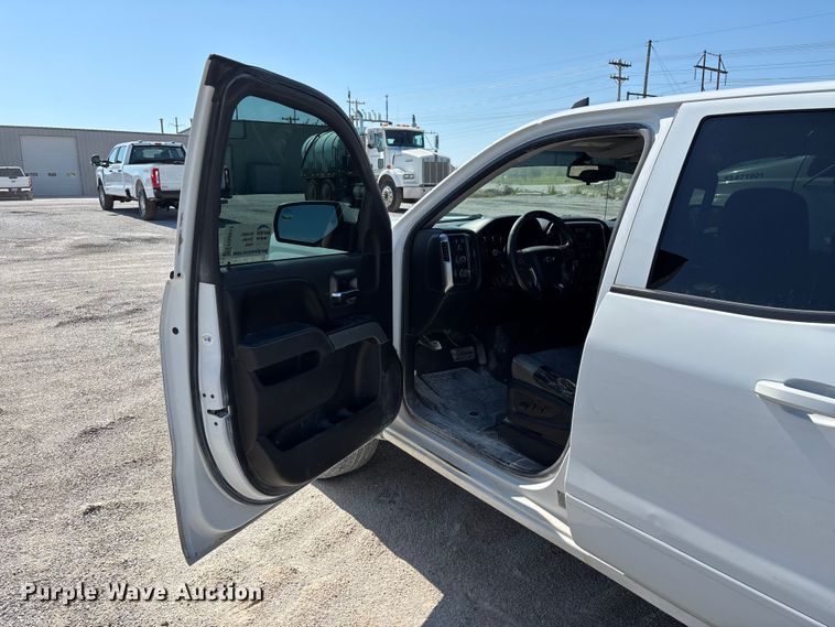 image for item FG0517 2015 Chevrolet Silverado 1500 Ext. Cab pickup truck cab and chassis
