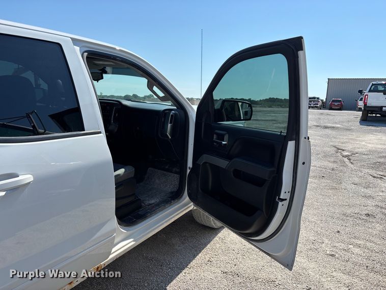 image for item FG0517 2015 Chevrolet Silverado 1500 Ext. Cab pickup truck cab and chassis