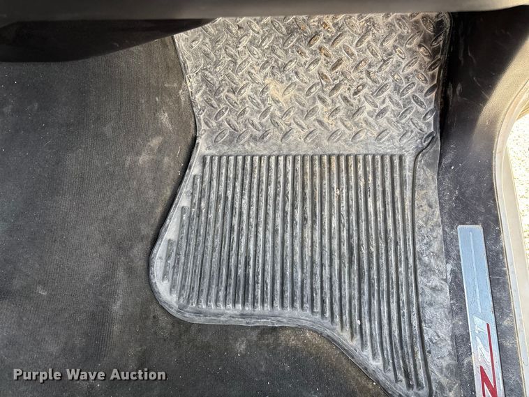image for item FG0517 2015 Chevrolet Silverado 1500 Ext. Cab pickup truck cab and chassis