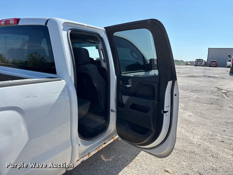 image for item FG0517 2015 Chevrolet Silverado 1500 Ext. Cab pickup truck cab and chassis