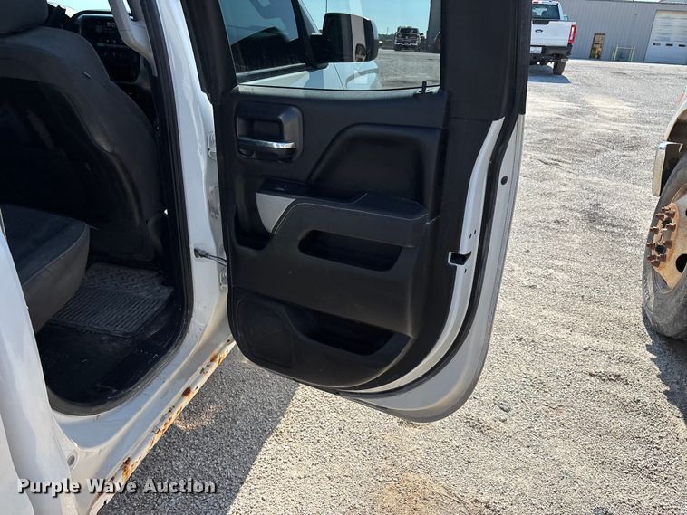 image for item FG0517 2015 Chevrolet Silverado 1500 Ext. Cab pickup truck cab and chassis