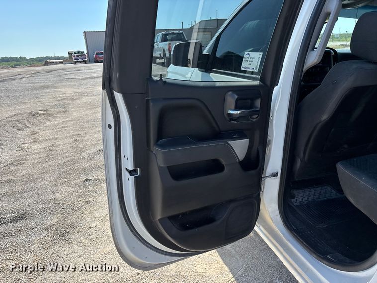 image for item FG0517 2015 Chevrolet Silverado 1500 Ext. Cab pickup truck cab and chassis
