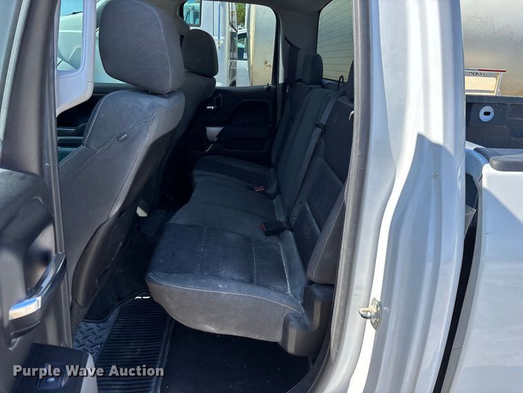 image for item FG0517 2015 Chevrolet Silverado 1500 Ext. Cab pickup truck cab and chassis