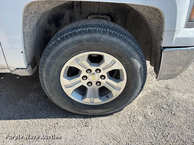 image for item FG0517 2015 Chevrolet Silverado 1500 Ext. Cab pickup truck cab and chassis