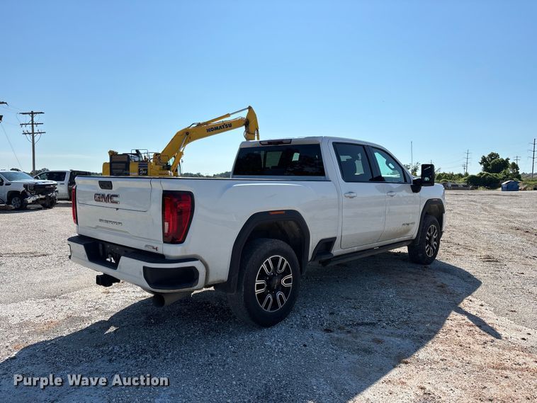 image for item FG0518 2023 GMC Sierra 3500HD Crew Cab pickup truck