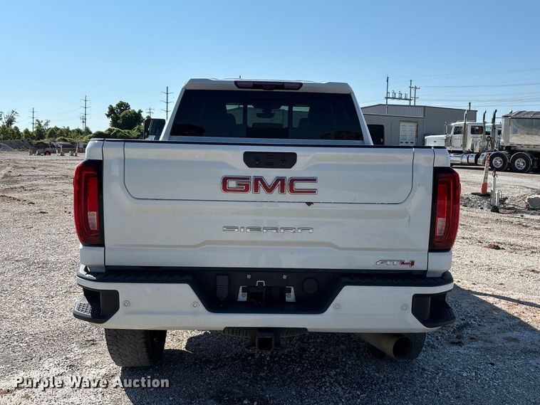 image for item FG0518 2023 GMC Sierra 3500HD Crew Cab pickup truck