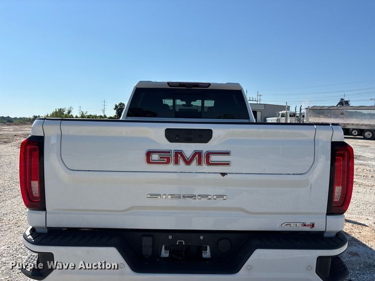 image for item FG0518 2023 GMC Sierra 3500HD Crew Cab pickup truck