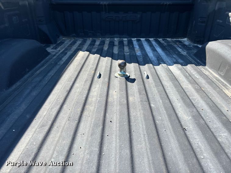 image for item FG0518 2023 GMC Sierra 3500HD Crew Cab pickup truck