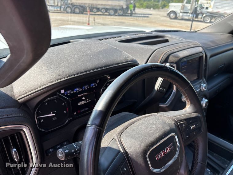 image for item FG0518 2023 GMC Sierra 3500HD Crew Cab pickup truck