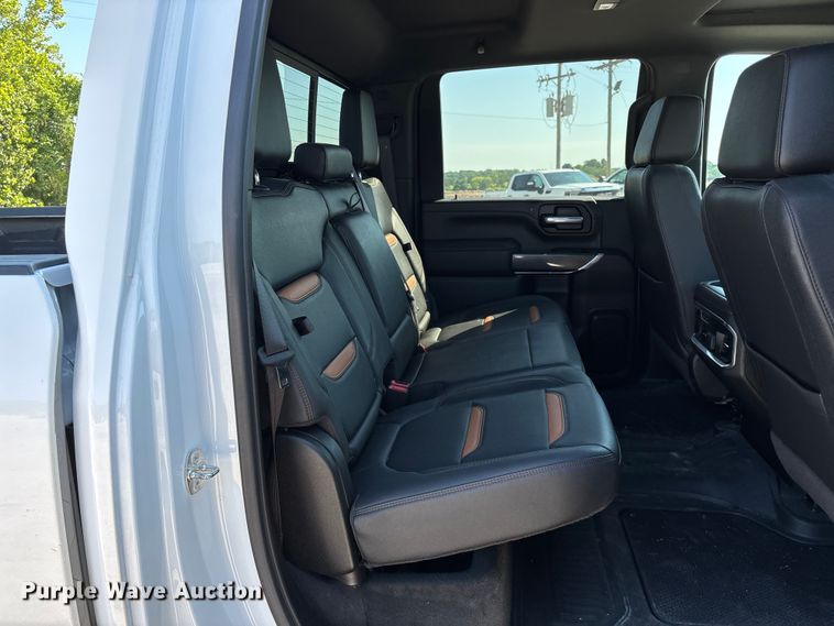image for item FG0518 2023 GMC Sierra 3500HD Crew Cab pickup truck