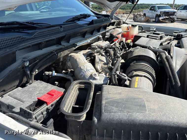 image for item FG0518 2023 GMC Sierra 3500HD Crew Cab pickup truck