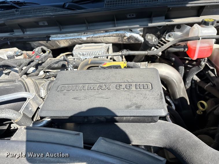 image for item FG0518 2023 GMC Sierra 3500HD Crew Cab pickup truck