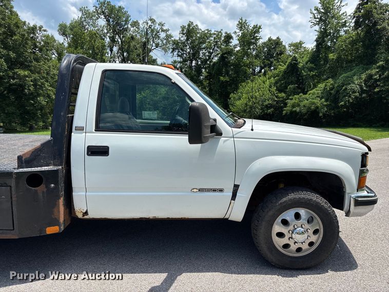image for item FG0525 1997 Chevrolet Silverado 3500 flatbed pickup truck
