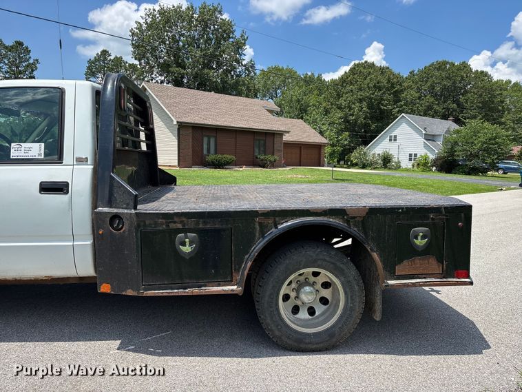 image for item FG0525 1997 Chevrolet Silverado 3500 flatbed pickup truck