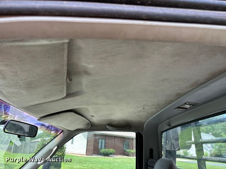 image for item FG0525 1997 Chevrolet Silverado 3500 flatbed pickup truck