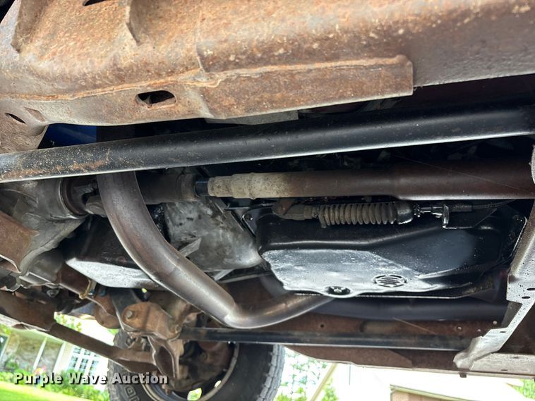 image for item FG0525 1997 Chevrolet Silverado 3500 flatbed pickup truck