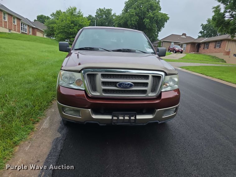 image for item FH6185 2005 Ford F150 Crew Cab pickup truck