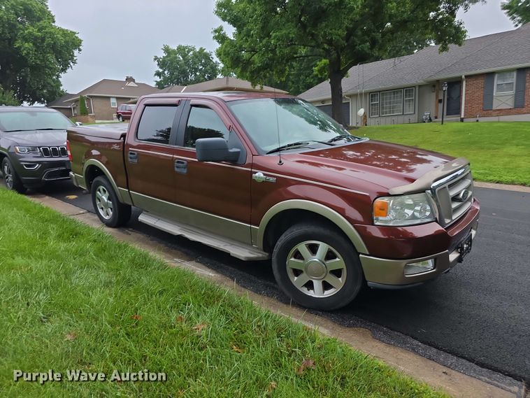 image for item FH6185 2005 Ford F150 Crew Cab pickup truck