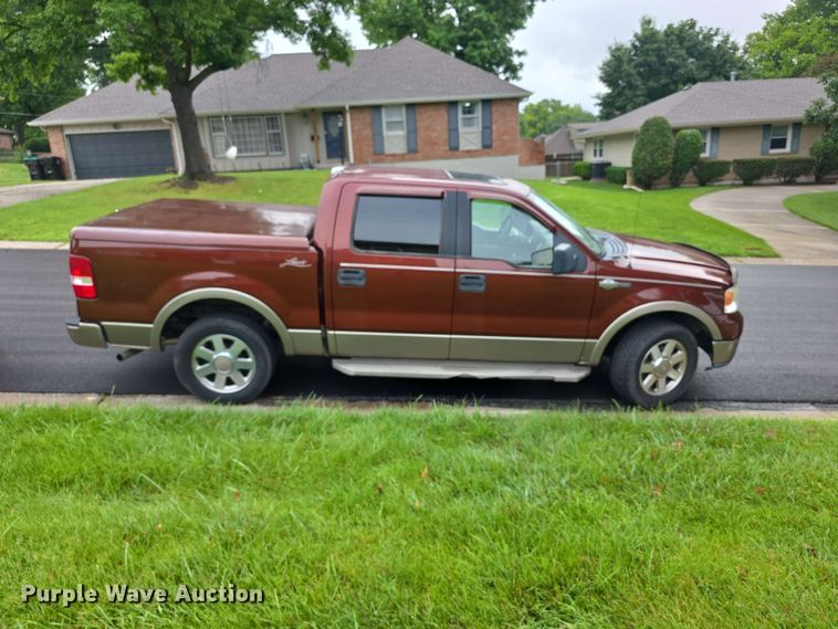 image for item FH6185 2005 Ford F150 Crew Cab pickup truck