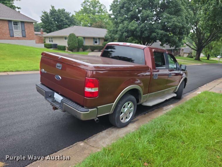 image for item FH6185 2005 Ford F150 Crew Cab pickup truck