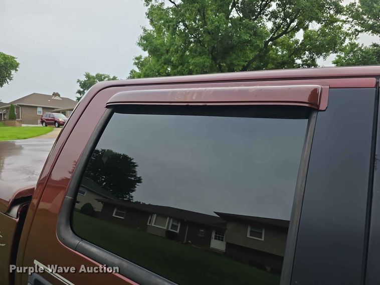 image for item FH6185 2005 Ford F150 Crew Cab pickup truck