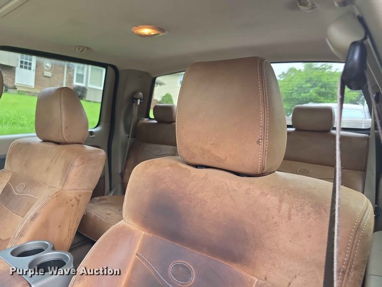 image for item FH6185 2005 Ford F150 Crew Cab pickup truck