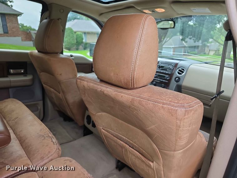 image for item FH6185 2005 Ford F150 Crew Cab pickup truck