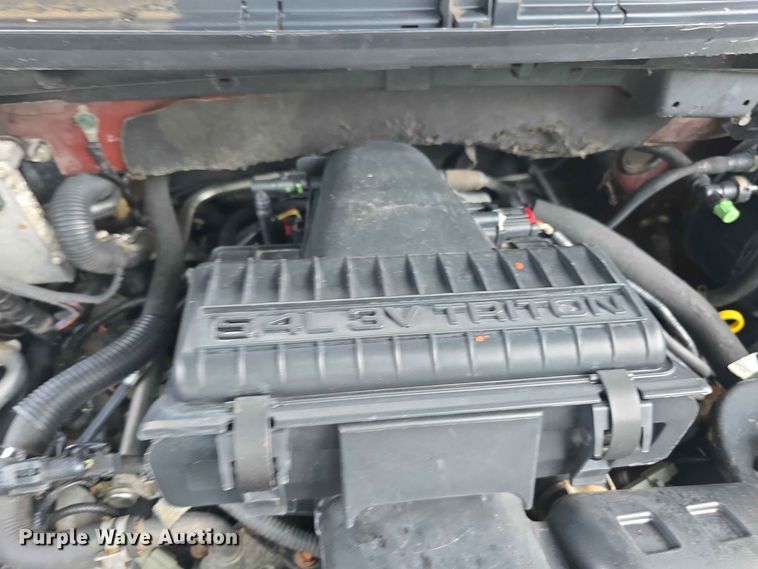 image for item FH6185 2005 Ford F150 Crew Cab pickup truck