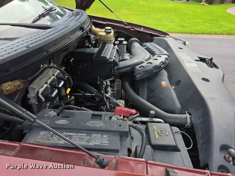 image for item FH6185 2005 Ford F150 Crew Cab pickup truck