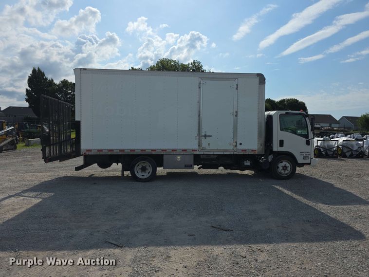 image for item FH6234 2017 Isuzu NPR box truck
