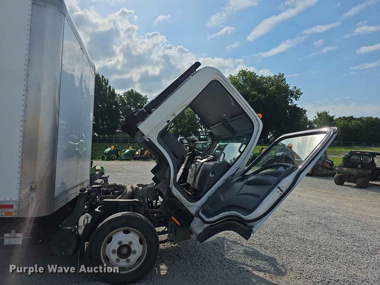 image for item FH6234 2017 Isuzu NPR box truck