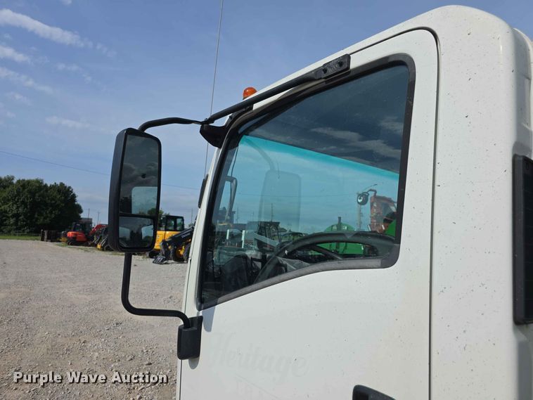 image for item FH6234 2017 Isuzu NPR box truck