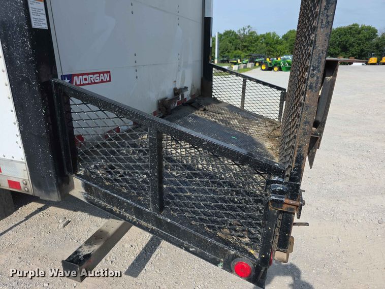 image for item FH6234 2017 Isuzu NPR box truck