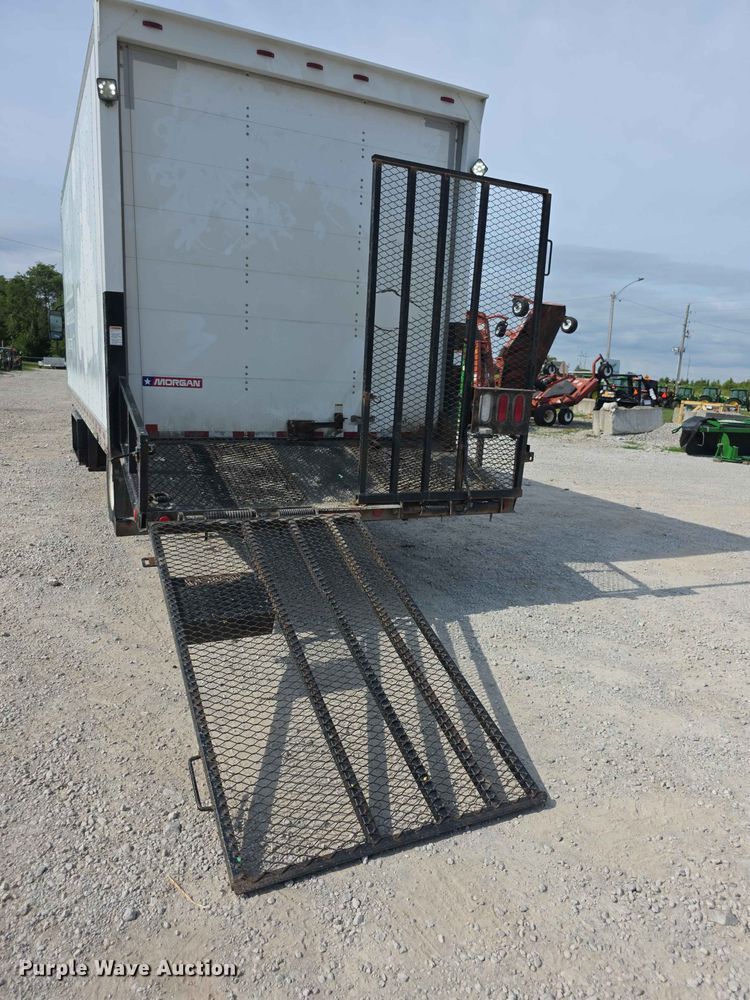 image for item FH6234 2017 Isuzu NPR box truck