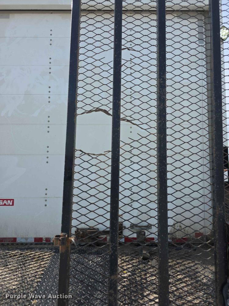 image for item FH6234 2017 Isuzu NPR box truck